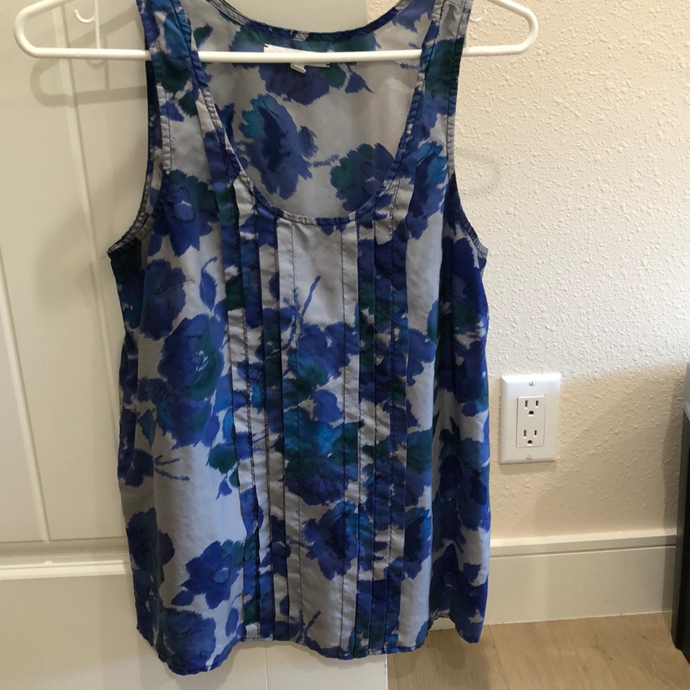 🌼 100% Silk sleeveless top